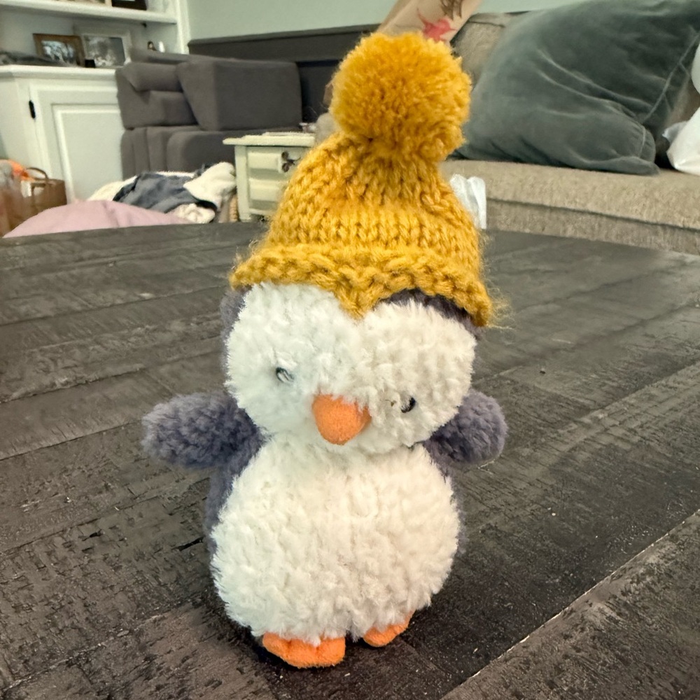 Jellycat Wee Winter Penguin - Yellow